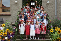 Die 1. Klasse des Schuljahres 2014/15 bei der Schuleinführungsfeier. <em>Foto: Archiv Freie Waldorfschule Erfurt</em>